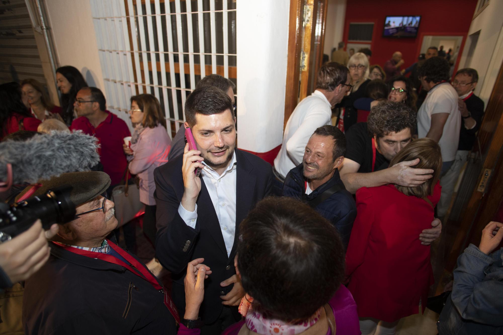 La celebración de la victoria del PSPV-PSOE de Gandia en la Casa del Poble