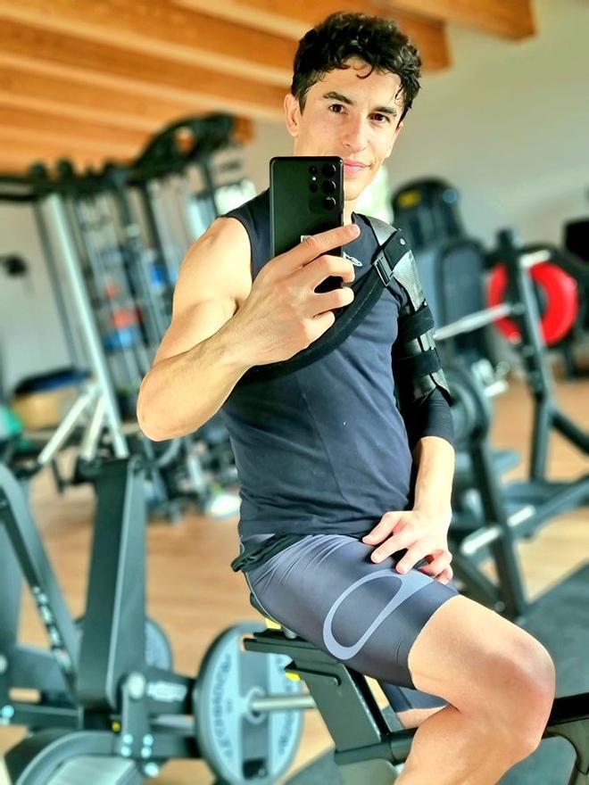 Márquez mostra el seu primer somriure al gimnàs