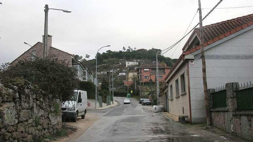 Accesos que llevan al parque de Montealegre. // Iñaki Osorio