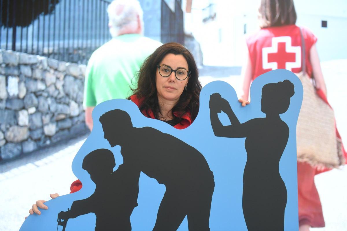 Laura Cerviño, en la sede coruñesa de Cruz Roja.