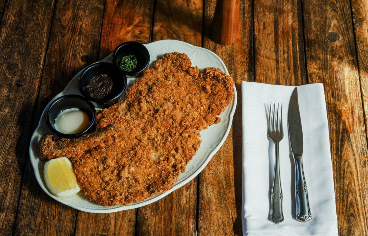 Uno de los platos ya icónicos del restaurante es la milanesa ROTO.