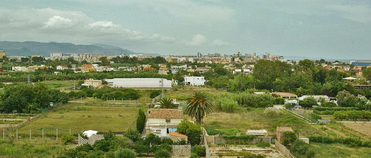 Una imagen de archivo de los terrenos en los que está previsto que se ejecuten las obras para la urbanización de Rafalcaid-2.