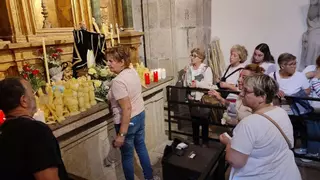 San Benitiño, rebosante un año más en la iglesia de Lérez
