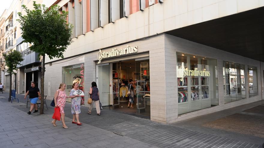 frío Mandíbula de la muerte liderazgo La tienda de Stradivarius en la calle Menacho de Badajoz cerrará a final de  mes - El Periódico Extremadura