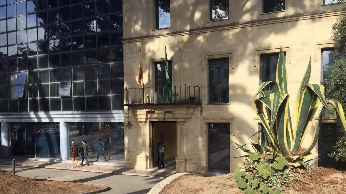 Fachada de la sección de Jerez de la Audiencia Provincial.