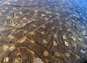 Campo de instalaciones de fracking en EEUU