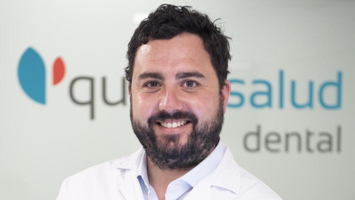 Dr. Ginebreda, referente internacional en la técnica “All-on-4”, lidera este servicio avanzado en Quirónsalud Dental.