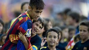 Estic molt content i feliç de ser jugador del Barça. Estic complint un somni, ha dit en català el flamant fitxatge.