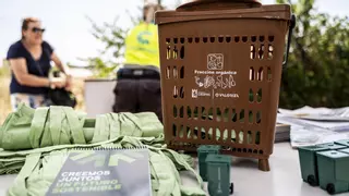 El contenedor marrón alcanza en su primer mes en Cáceres los 400 kilos de biorresiduos