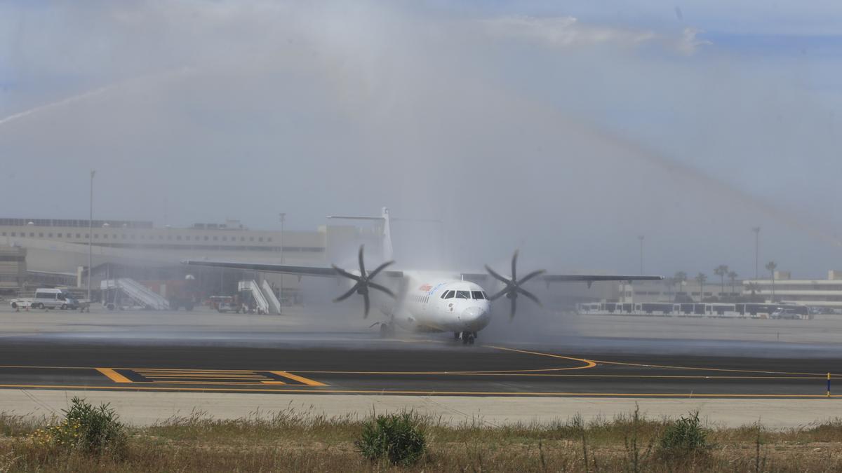 El primer vuelo interislas de Air Europa fue un Mahón-Palma que aterrizó en Son Sant Joan el 2 de mayo de 2015