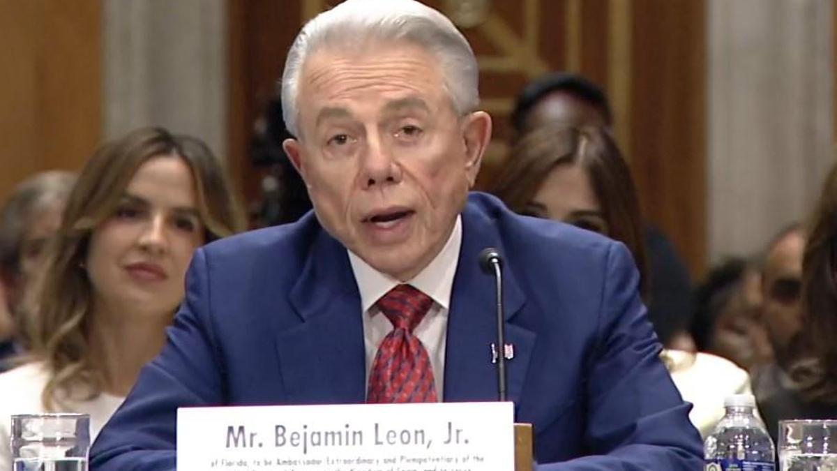 El empresario Benjamín León, en una comparecencia ante el Senado de EEUU como candidato a embajador de su país en España.