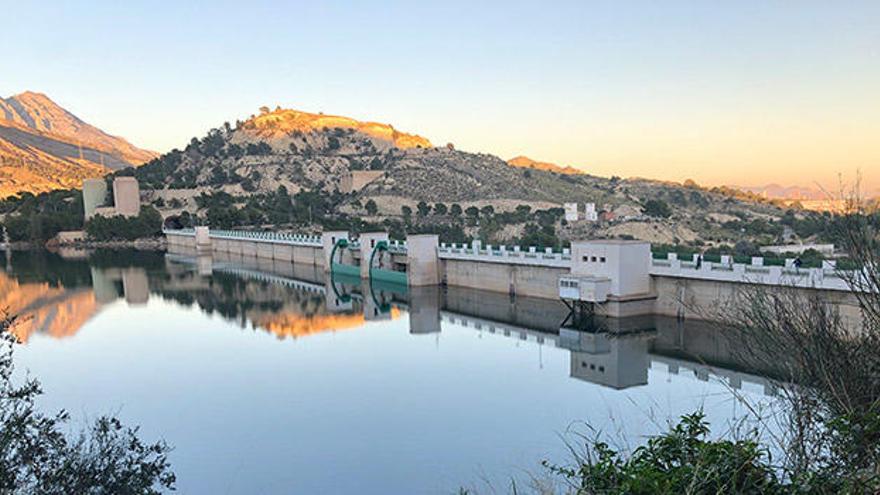 Panorámica actual del Embalse Amadorio.