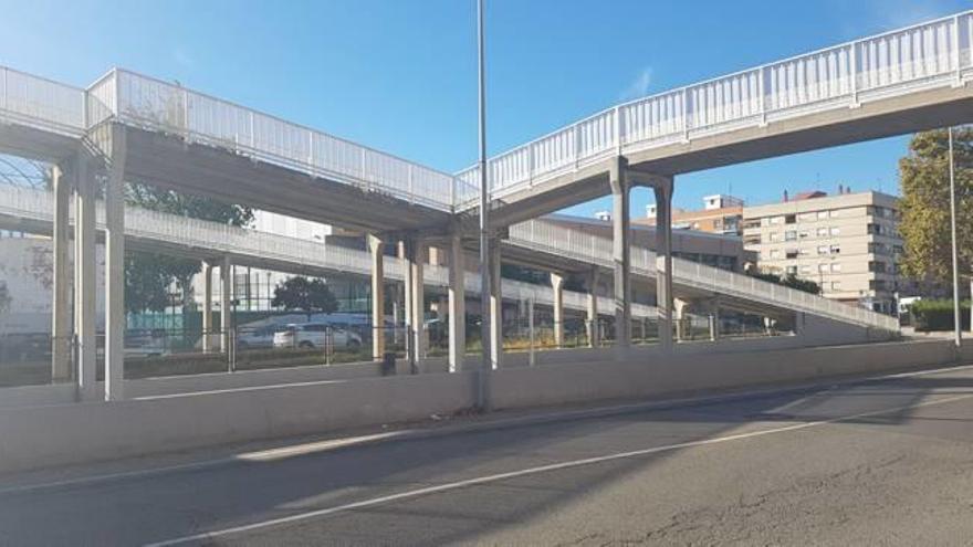 Finalizan las obras de la pasarela junto a la calle València