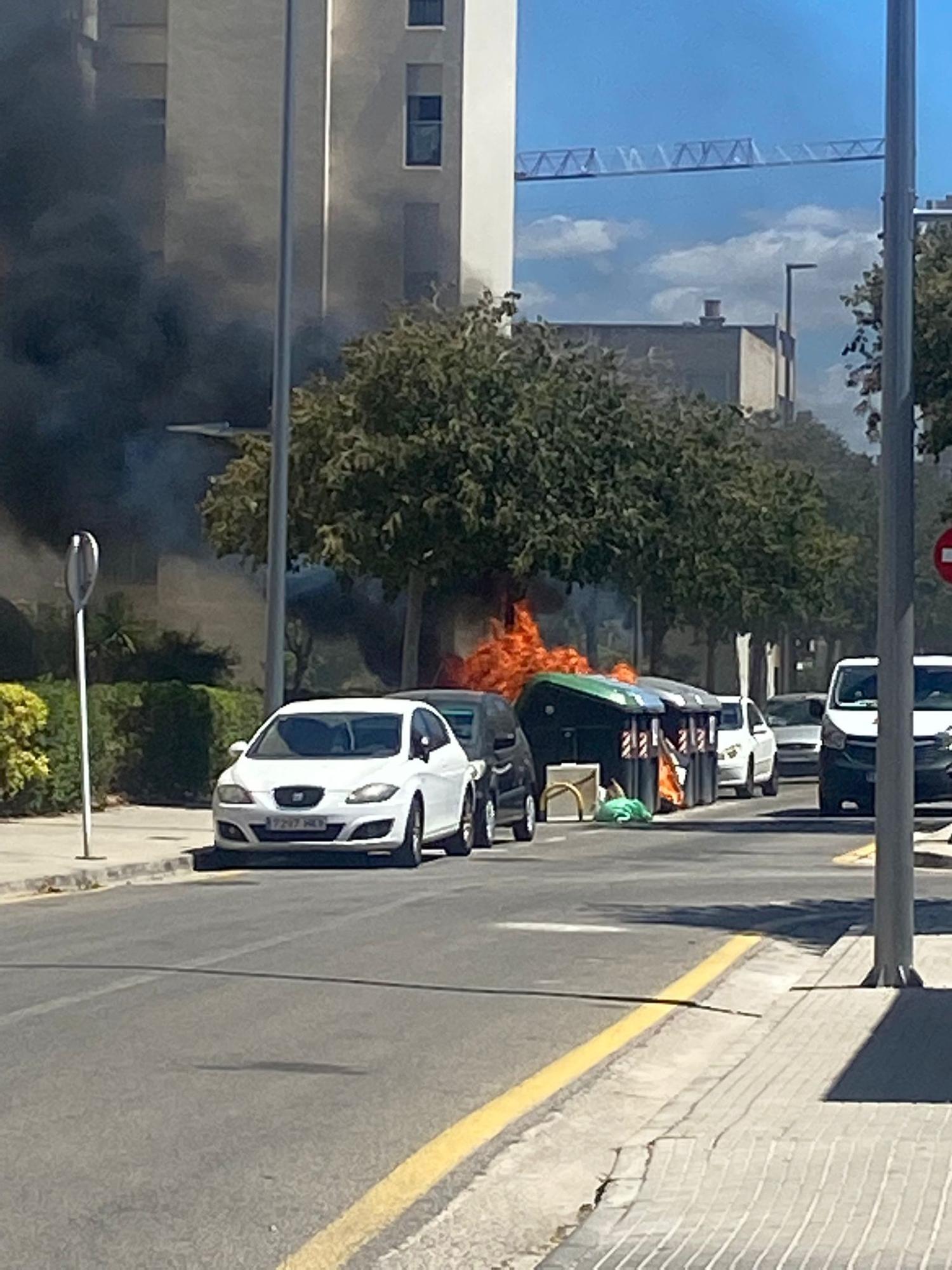 Oleada de incendios intencionados de contenedores en Palma