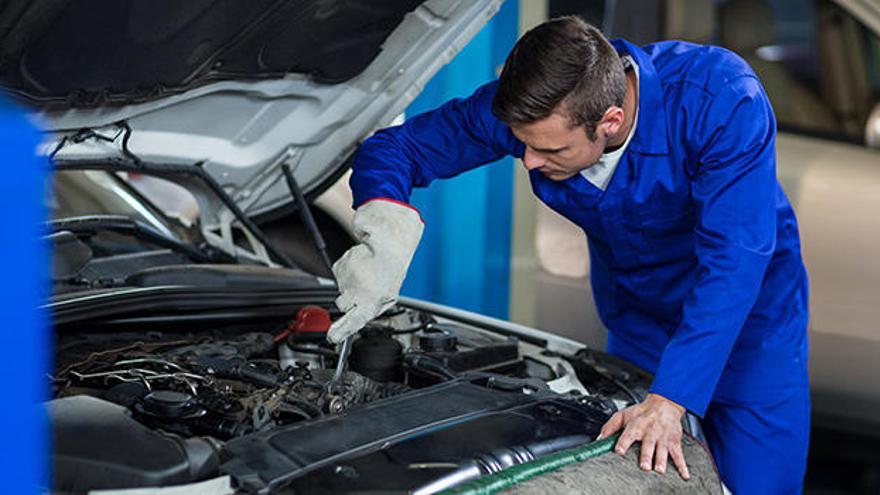 Encuentra en este buscador los talleres de coches legales y haz una revisión antes de viajar