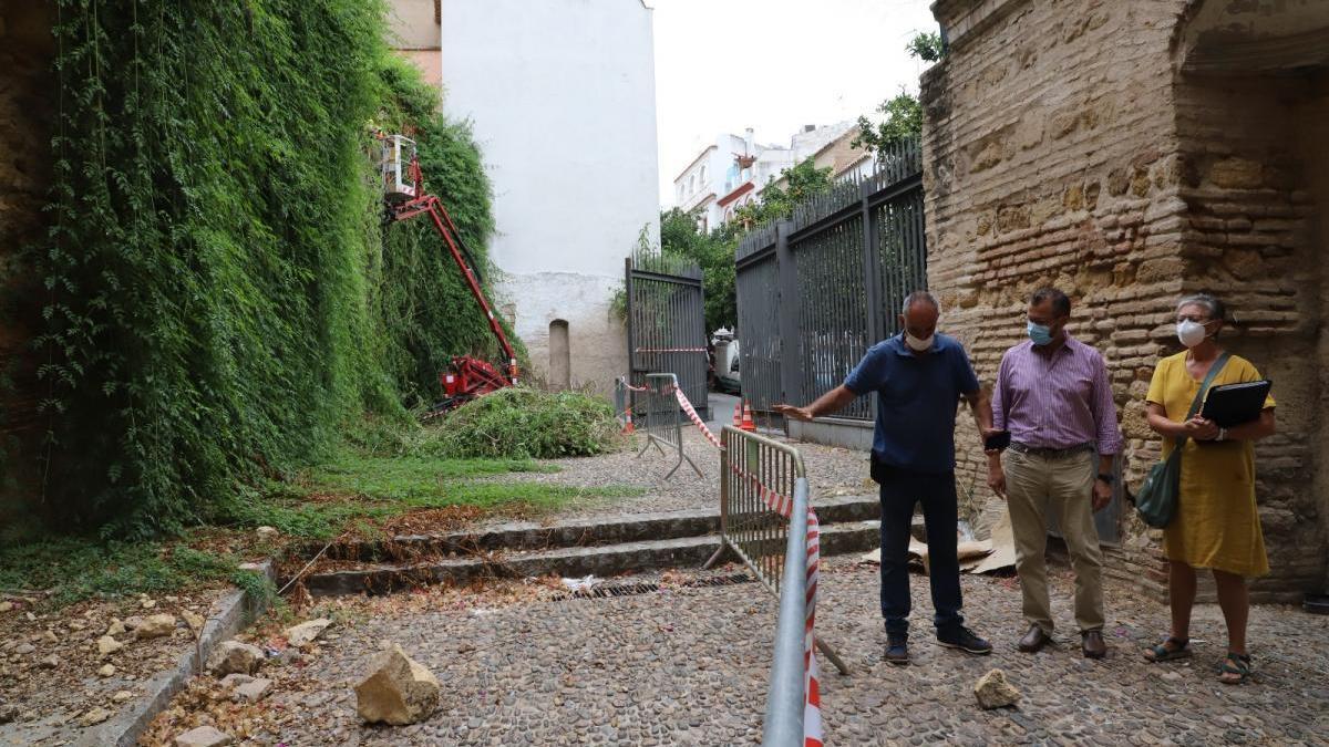 El Ayuntamiento interviene en la muralla de la ermita de la Aurora