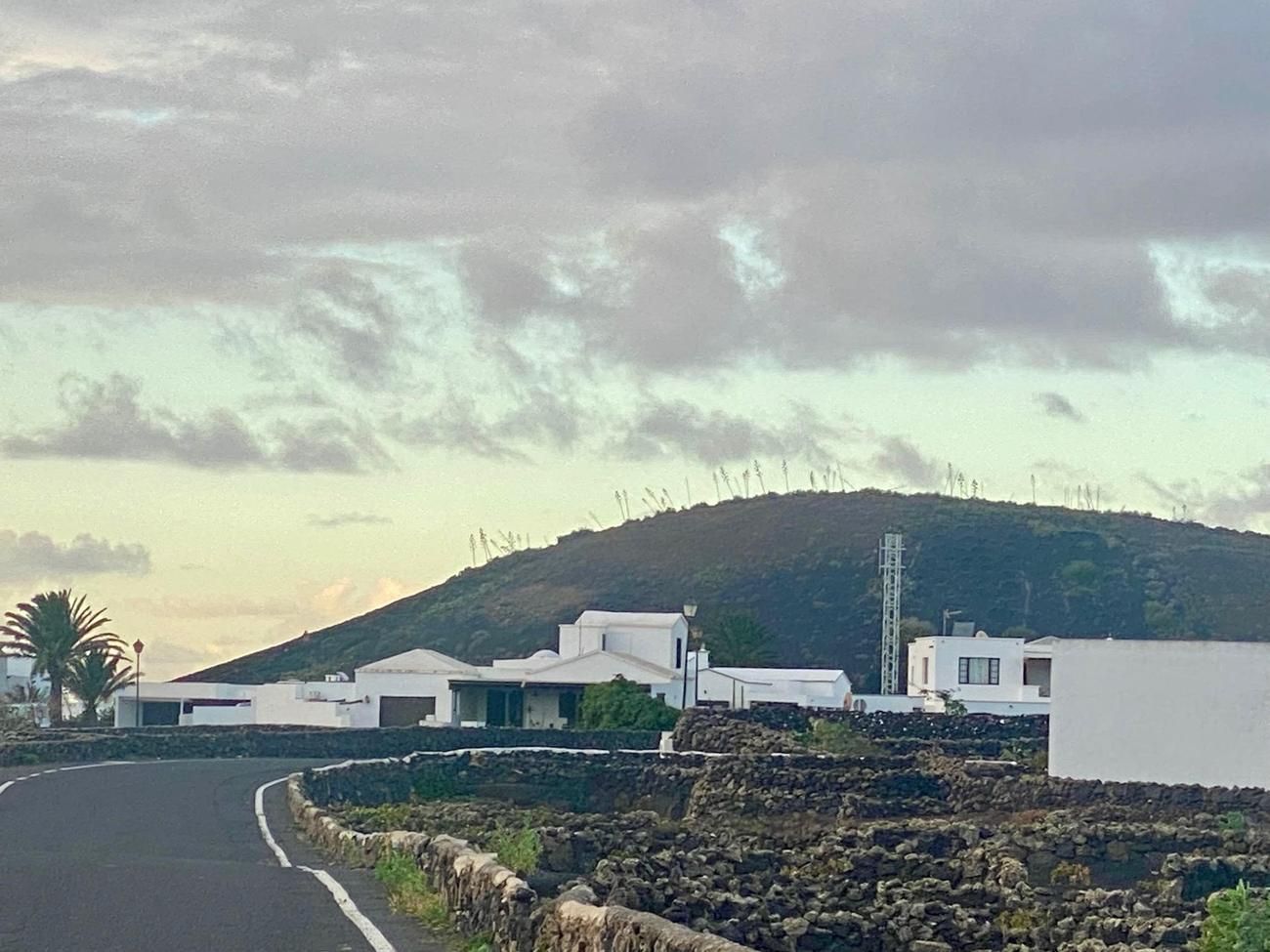 Antena de telefonía en Masdache, en el muncipio de Tías