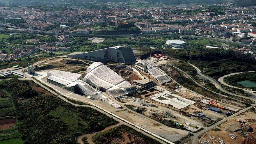 Vista aérea de las obras en 2014 de la Cidade da Cultura, que enlazará con la AP-9.