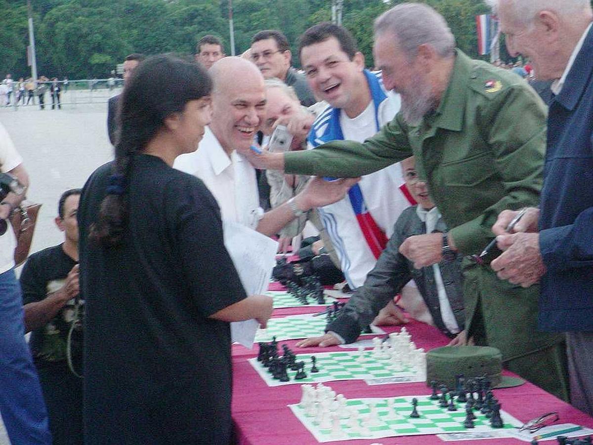 Silvino García con Fidel Castro en La Habana