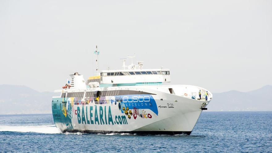 Baleària baut Verbindungen nach Menorca aus