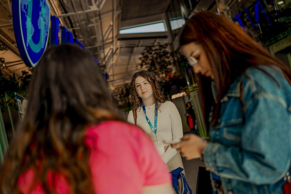 Más de 50 titulaciones oficiales y modalidades presencial y online.