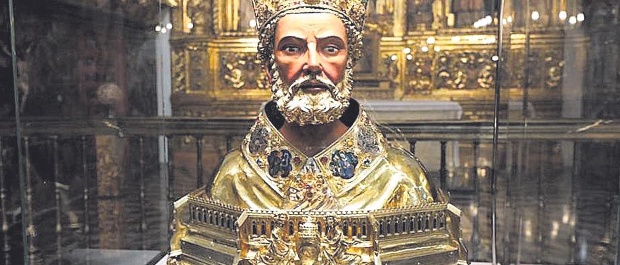 Busto relicario de San Valero en la Seo de Zaragoza, hecho a partir del rostro del Papa Luna.