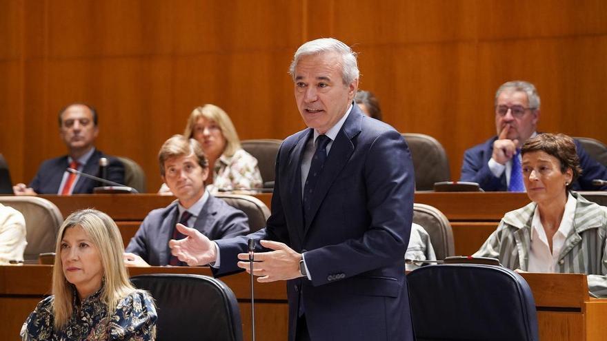 Vídeo | La oposición cuestiona a Jorge Azcón por el fichaje de Marta Ríos por Blackstone y él responde con Zapatero y asegura que "cumple la ley"