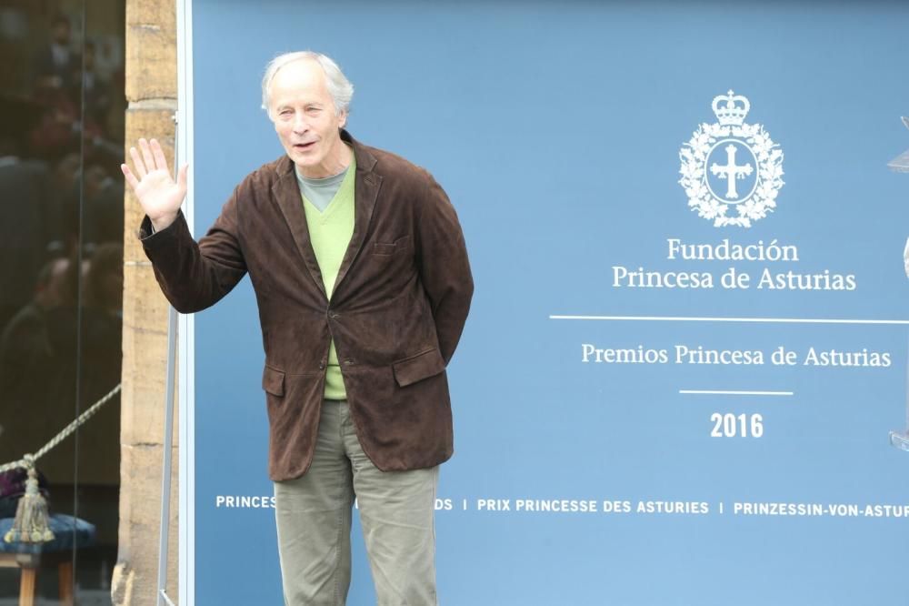 Llegada a Oviedo de RIchard Ford, premio "Princesa de Asturias" de las Letras 2016