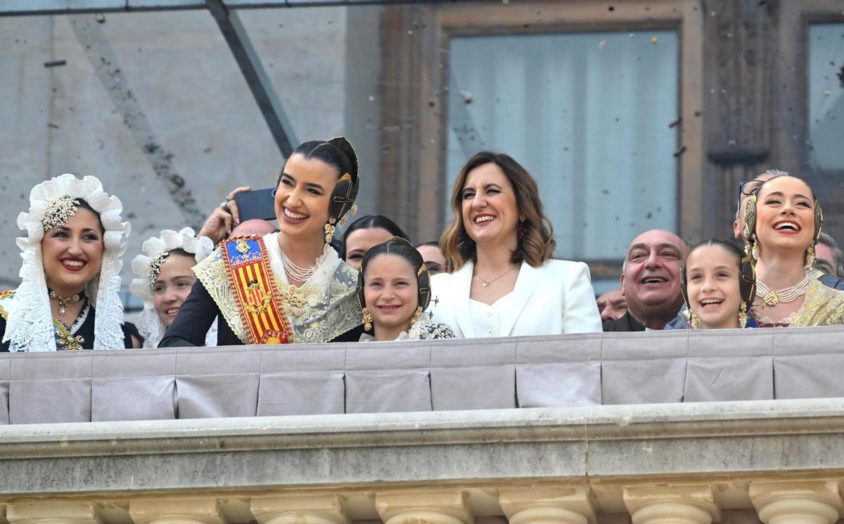 La alcaldesa María José Catalá en la mascletà de hoy