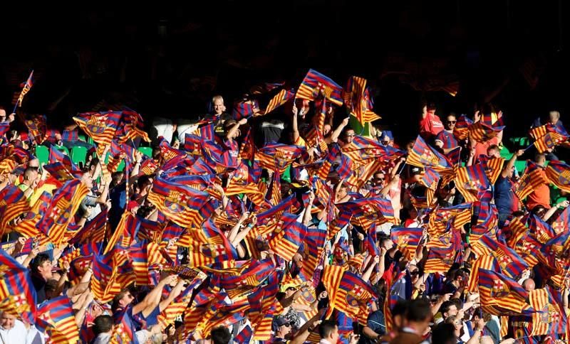 Valencianistas en las gradas del Benito Villamarín