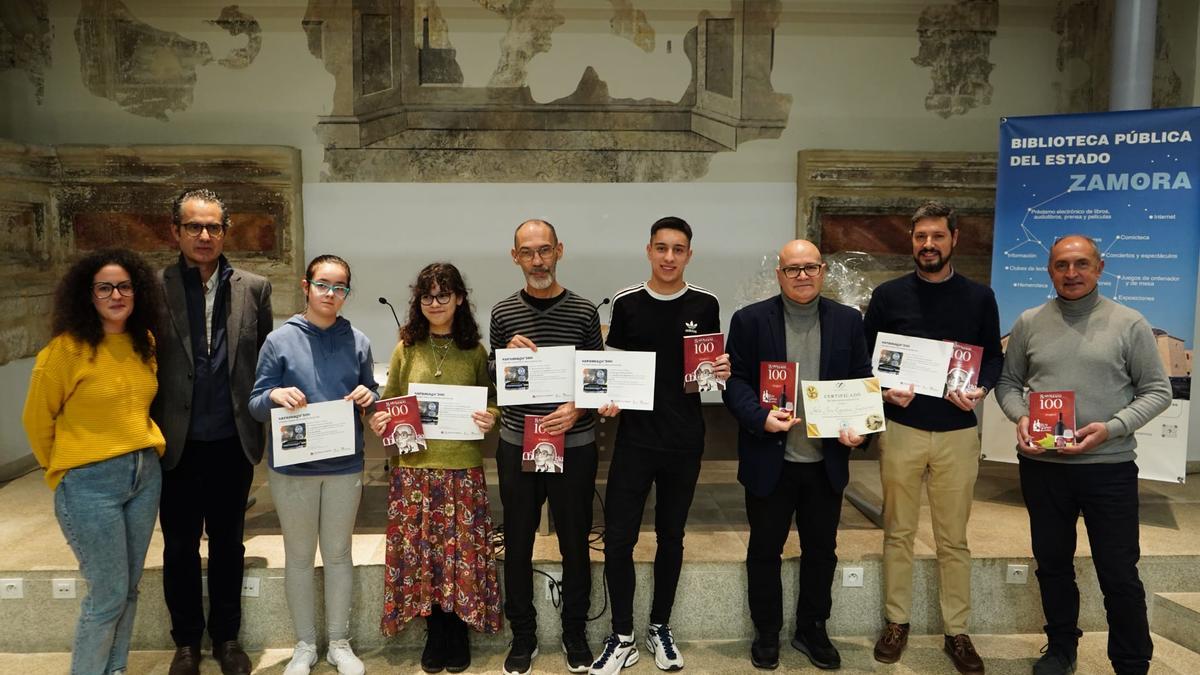 Los ganadores del concurso literario del IES María de Molina.