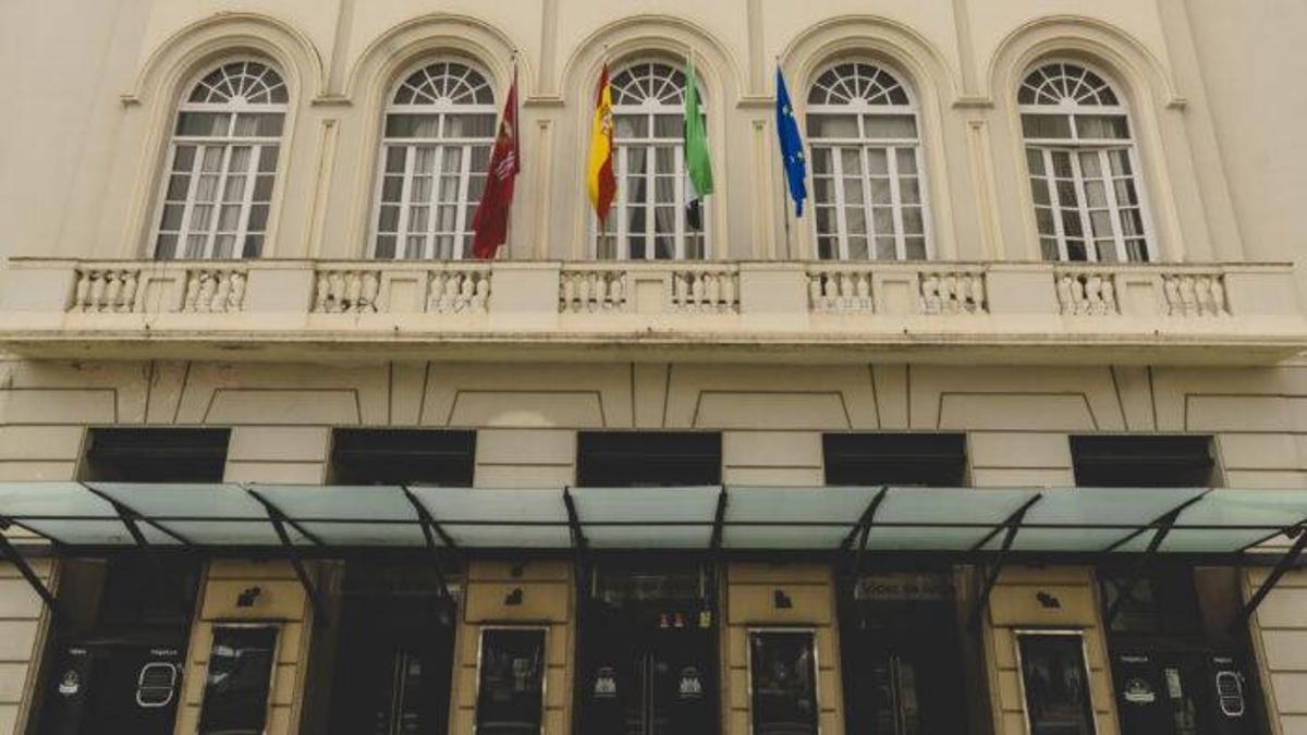 La fachada del teatro López de Ayala de Badajoz.