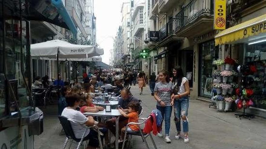 Calle peatonal de O Carballiño.  // A.F.