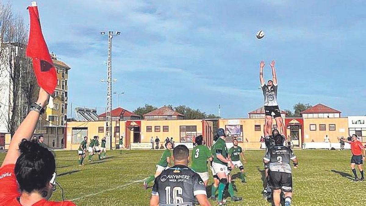 Un lance del partido disputado en el Vergeret.