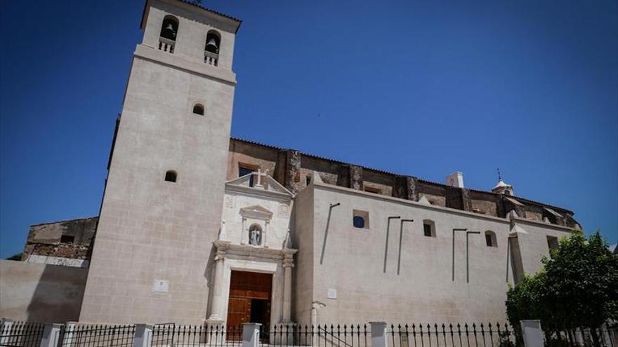 La rehabilitación de San Agustín de Badajoz finaliza y deja visible parte de un revoco anterior