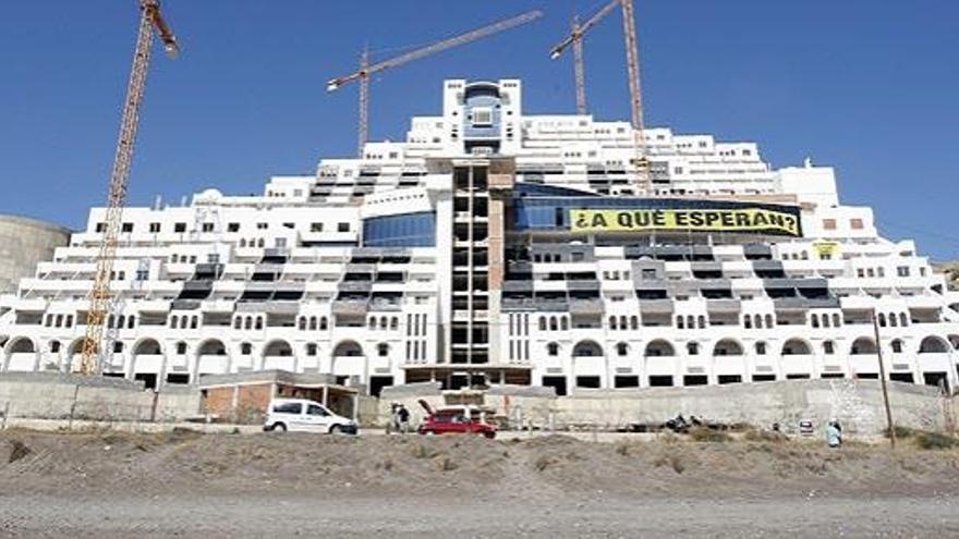 Estructura del hotel en El Algarrobico.