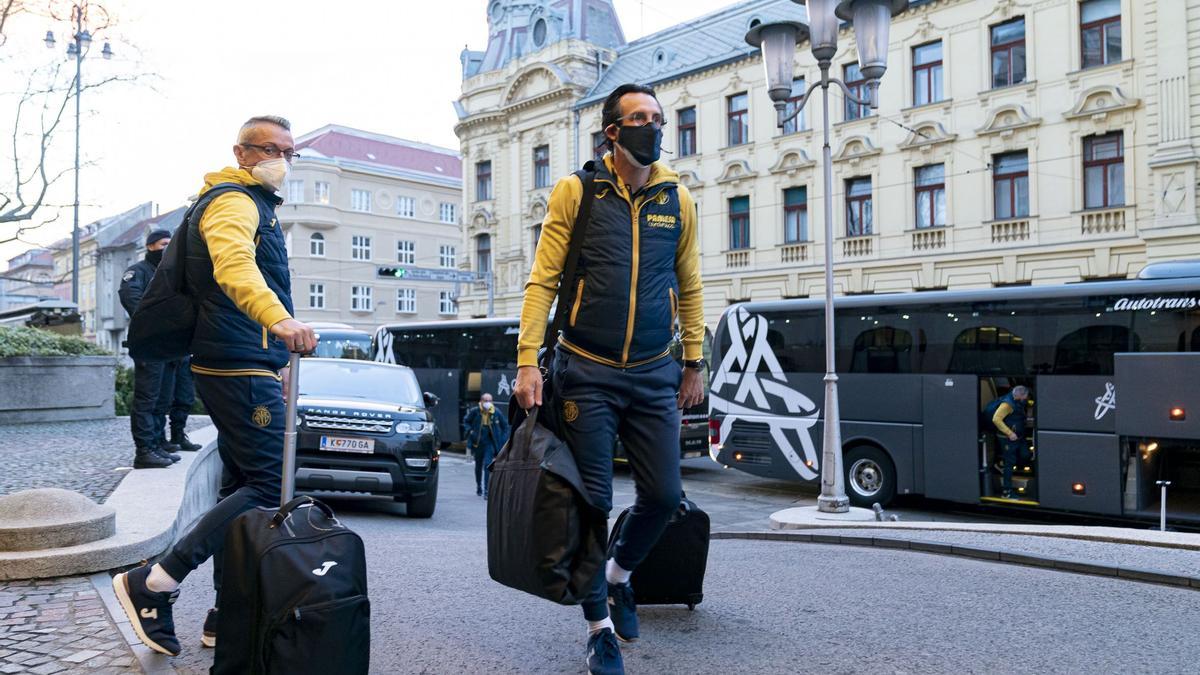 Unai Emery, ayer a su llegada al hotel de concentración del Villarreal en Zabreb.