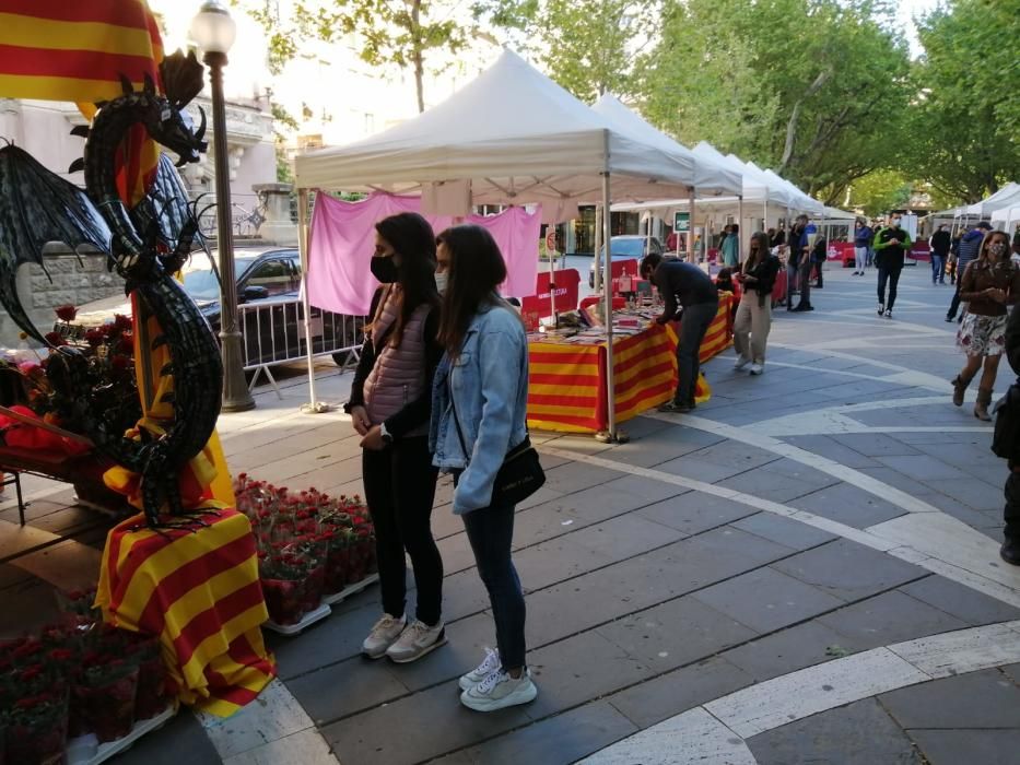 Parades a Manresa per celebrar Sant Jordi 2021