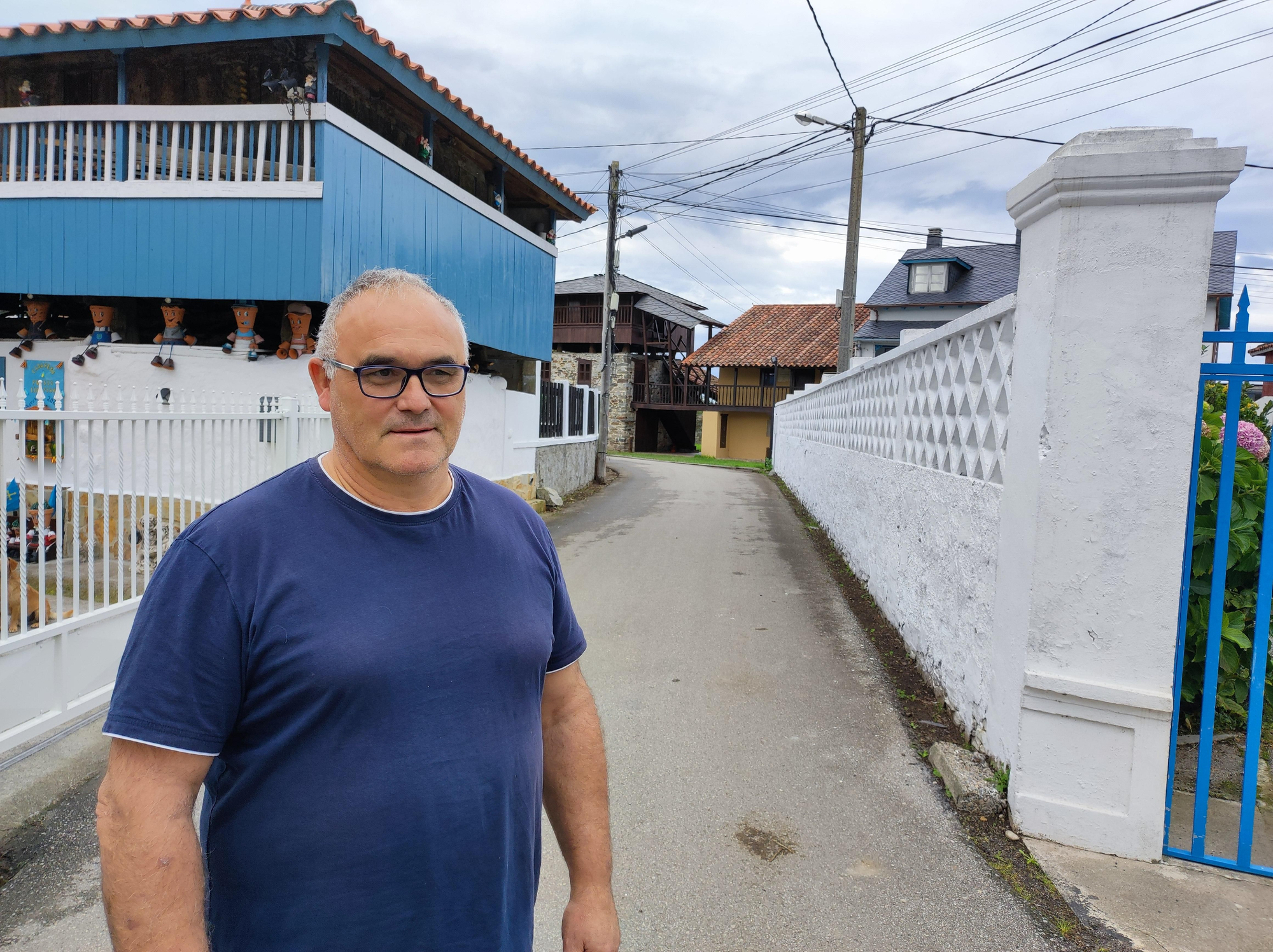 Los vecinos ponen a punto los enclaves de Cadavedo que visitarán los Reyes este sábado