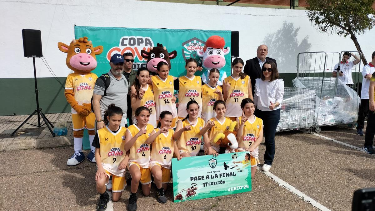El Colegio Virgen del Carmen, vencedor en baloncesto femenino.