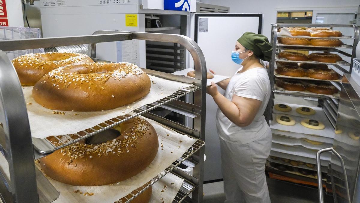 Preparación de Roscones de Reyes en Las Palmas de Gran Canaria