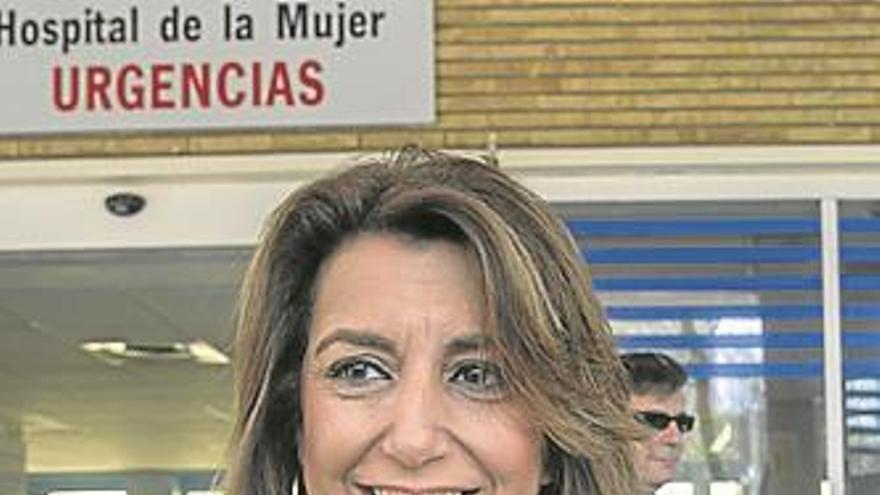 Susana Díaz ya está en casa con su hija Rocío