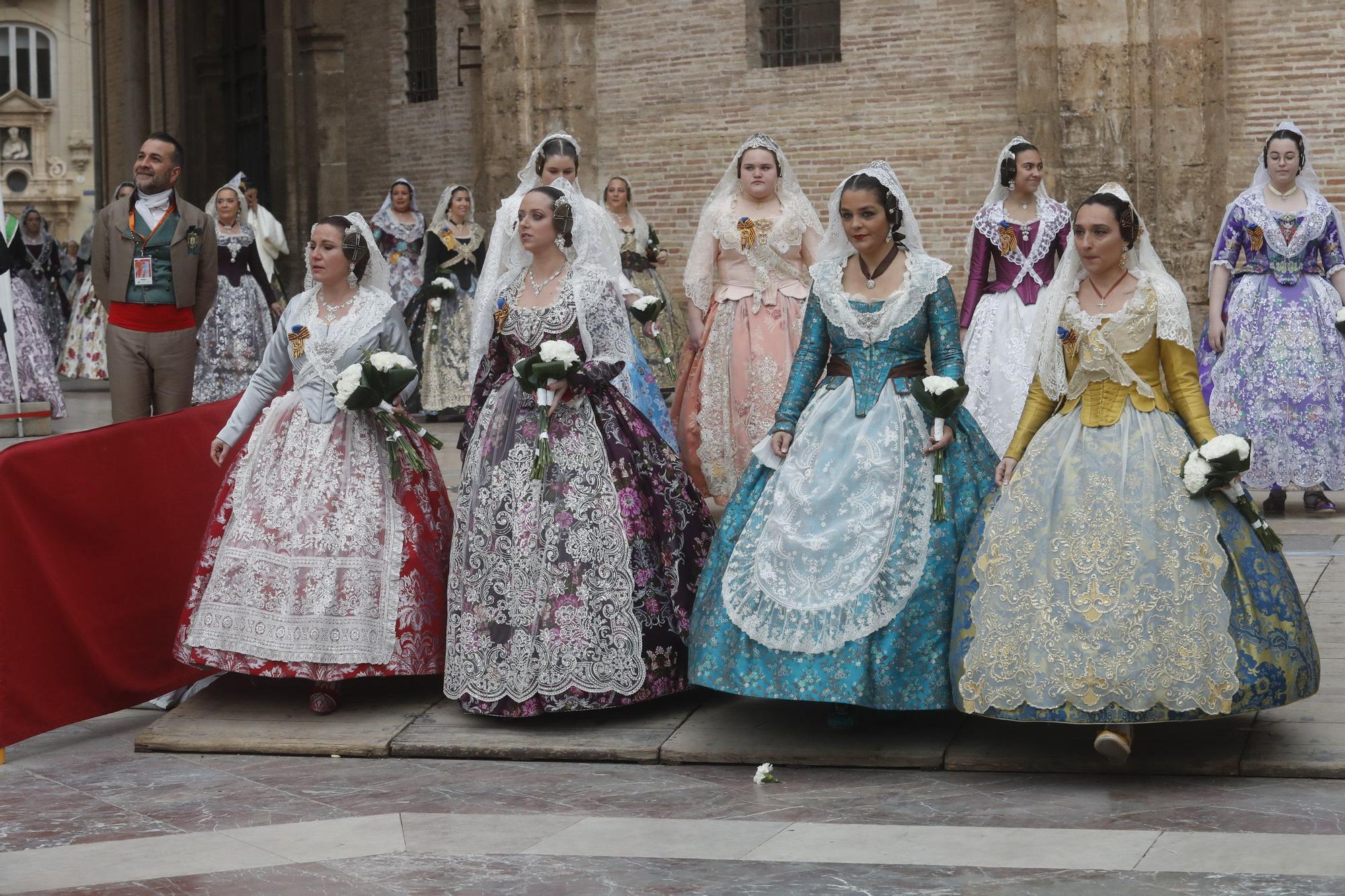 Búscate en el segundo día de ofrenda por la calle de la Paz (entre las 15:30 a las 17:00 horas)