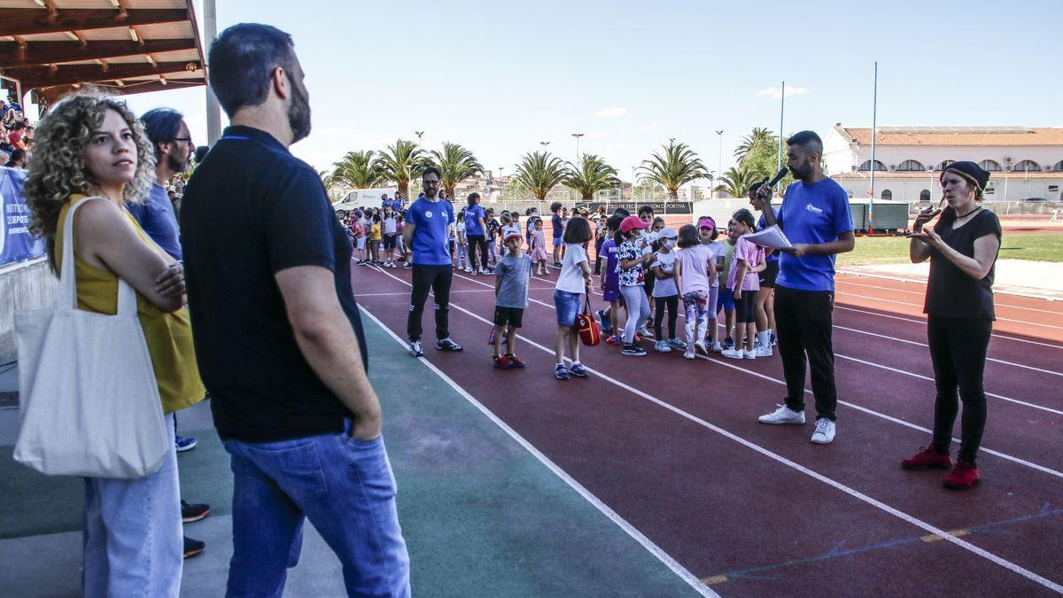 Imagen de archivo de un encuentro de las Escuelas Deportivas Municipales de Cáceres.