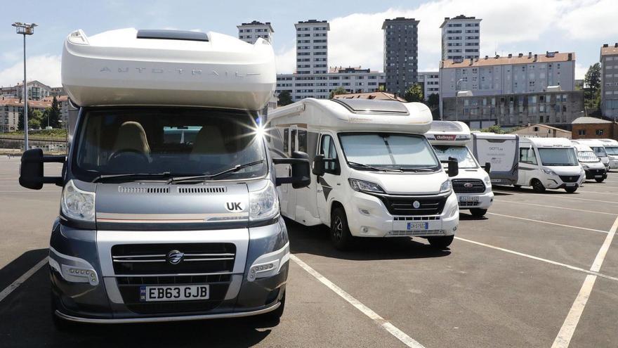 Compostela continúa sin apostar por el turismo de autocaravanas: ni un solo aparcamiento gratuito