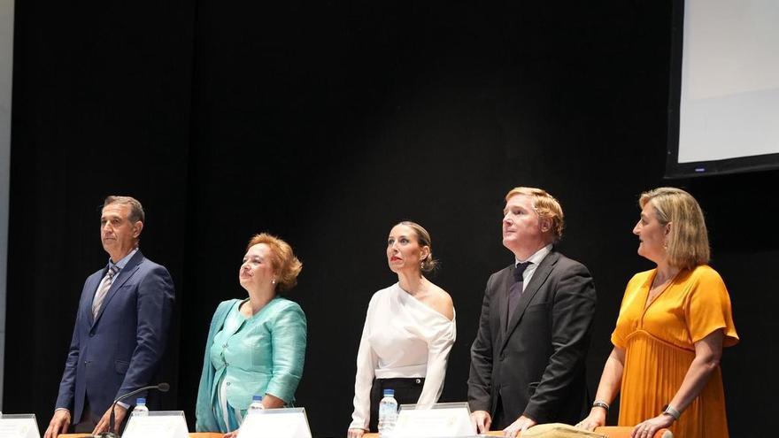 El regreso más simbólico de María Guardiola a la UEx en Badajoz