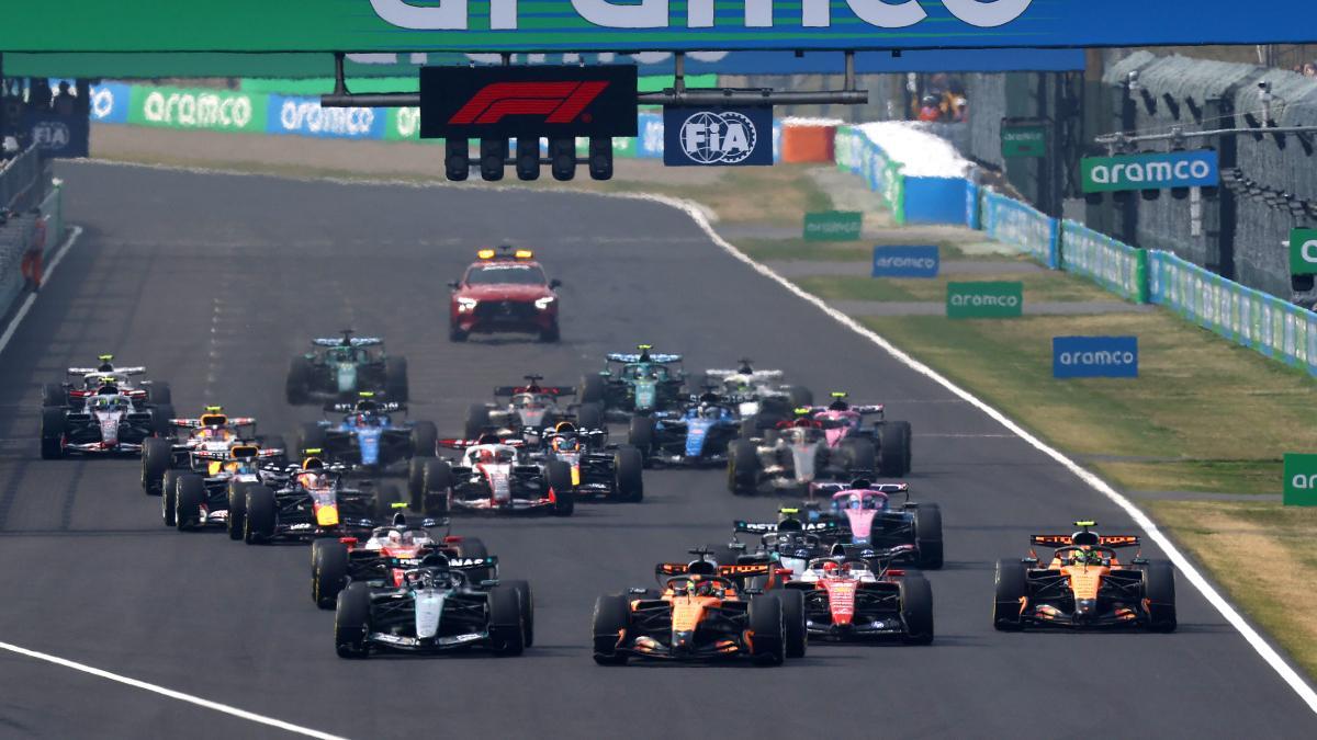 Salida de la carrera de Suzuka.