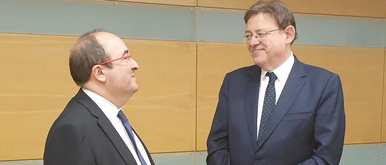 Ximo Puig junto al líder del PSC, Miquel Iceta, hace unos días durante una visita a Barcelona.