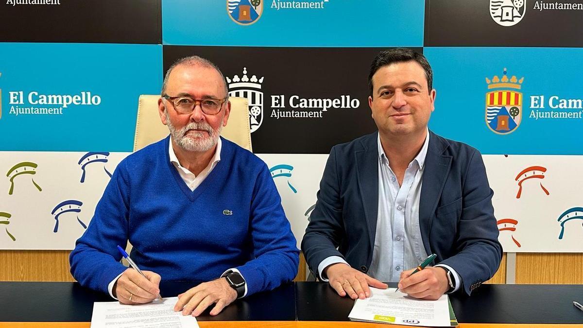 El alcalde de El Campello y el portavoz de Vox, en la firma del acuerdo