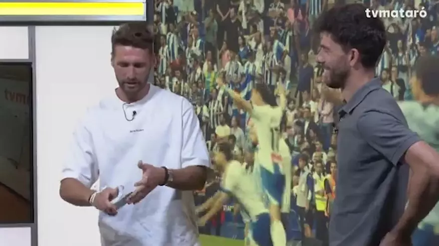 ¡Sergi Gómez se pasa a la magia! Atentos a su truco...
